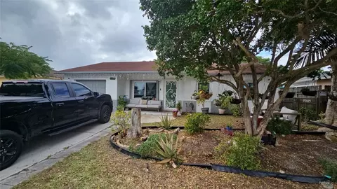 1031 SW 83rd Ave, North Lauderdale, FL 33068