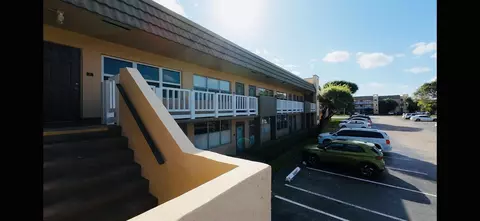 9101 Sunrise Lakes Blvd #203, Sunrise, FL 33322