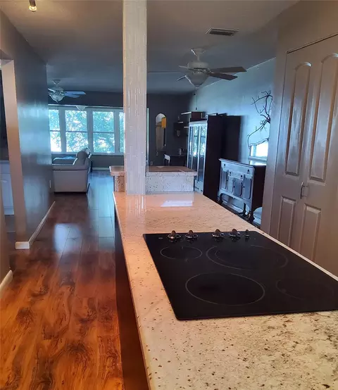 3114 59th St #303, Saint Petersburg, FL 33707