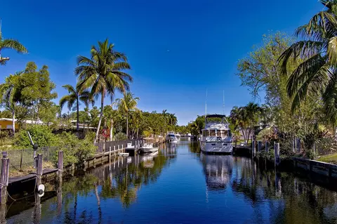 2555 Nassau Ln, Fort Lauderdale, FL 33312