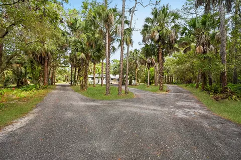 5225 SW Ludlum St, Palm City, FL 34990