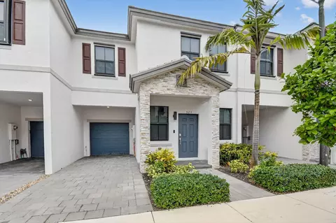523 SW 19th Ter, Fort Lauderdale, FL 33312
