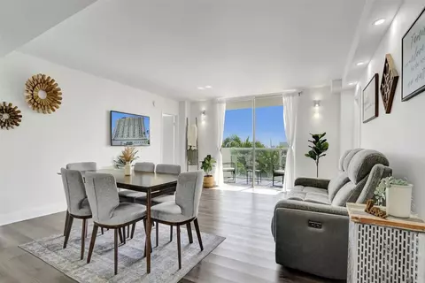 13499 Biscayne Blvd #610, North Miami, FL 33181