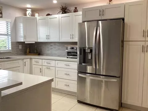 9481 Sunrise Lks #303, Sunrise, FL 33322