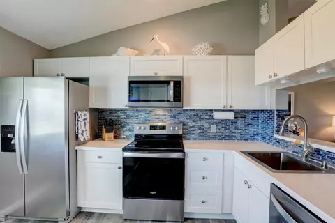 5725 Pelican Pointe #4, Sebastian, FL 32958