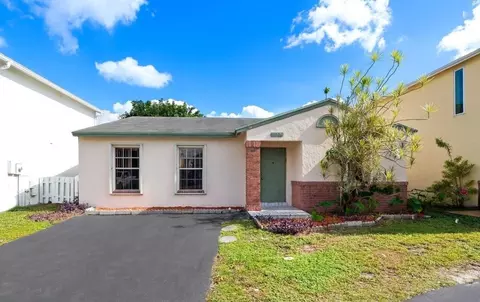 14106 Langley, Davie, FL 33325
