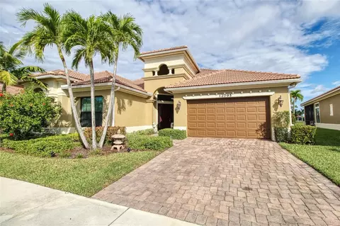 12095 E Bastille Cir, Parkland, FL 33076