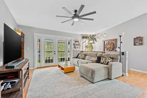 2761 S Oakland Forest Dr #204, Oakland Park, FL 33309