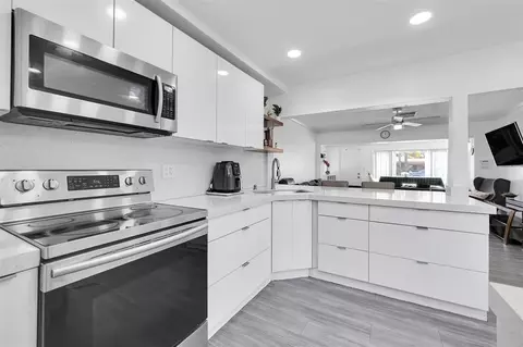 2535 Sherman St, Hollywood, FL 33020