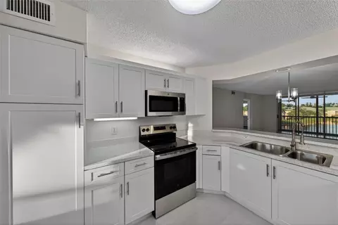 7882 Trent Dr #310, Tamarac, FL 33321