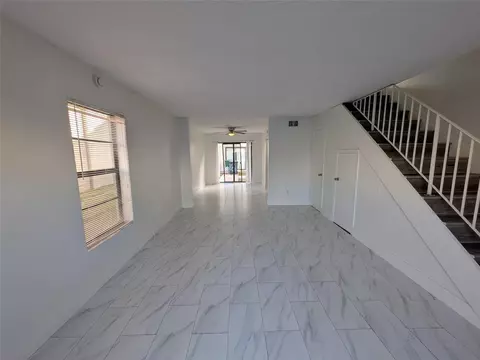 2456 NW 52nd Ave #2456, Lauderhill, FL 33313