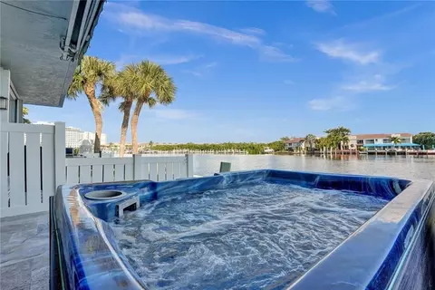 876 Jeffery St, Boca Raton, FL 33487