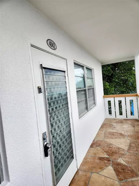 4042 Lyndhurst J #4042, Deerfield Beach, FL 33442