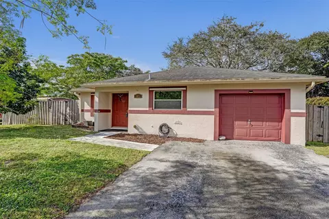 1073 SW 119th, Davie, FL 33325