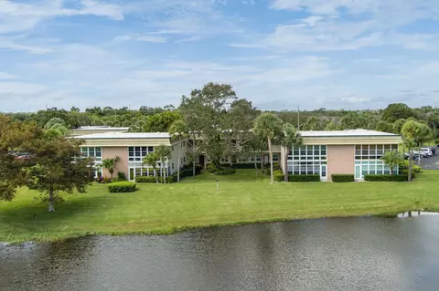 40 Vista Gardens Trl #201, Vero Beach, FL 32962
