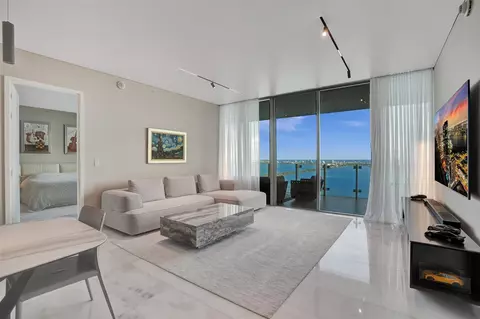 700 NE 26th Ter #4702, Miami, FL 33137
