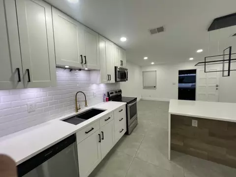 1436 NE 1st Ave, Fort Lauderdale, FL 33304