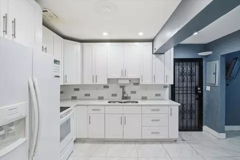 1320 NW 86th St, Miami, FL 33147
