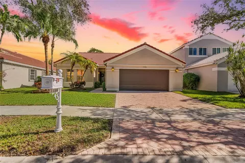 1156 Cedar Fls, Weston, FL 33327
