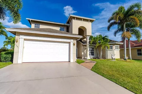 2081 SW Bayshore Blvd, Port Saint Lucie, FL 34984