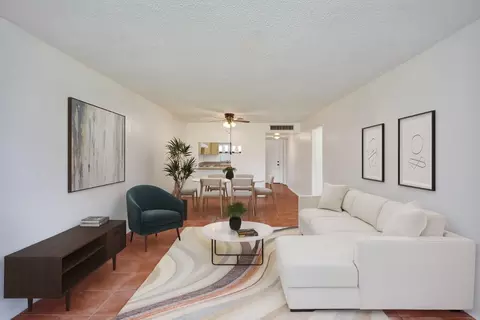 9481 Evergreen #103, Davie, FL 33324