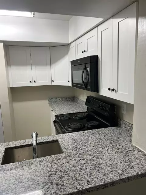 7027 W Sunrise Blvd #7027, Plantation, FL 33313