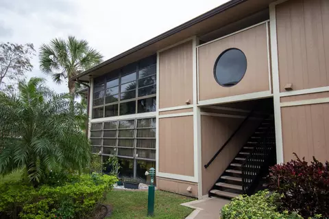 7745 Ashmont Cir #207, Tamarac, FL 33321