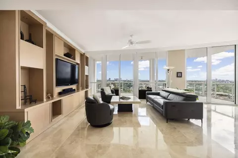 111 SE 8th Ave #PH-1701, Fort Lauderdale, FL 33301