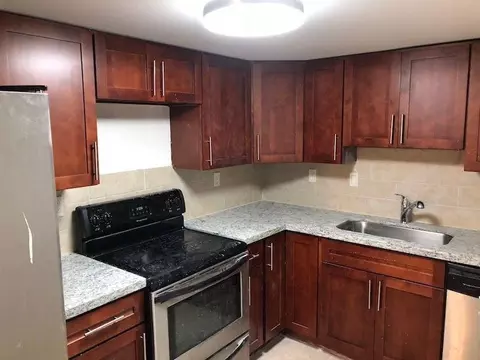 7300 NW 17th St #201, Plantation, FL 33313