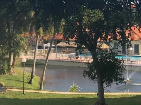 1800 SW 81st Ave #1304, North Lauderdale, FL 33068