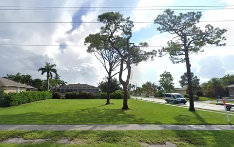 375 Bald Eagle Dr, Marco Island, FL 34145