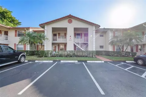 3051 Holiday Spgs #204, Margate, FL 33063
