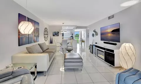 2615 NE 3rd Ct #411, Boynton Beach, FL 33435