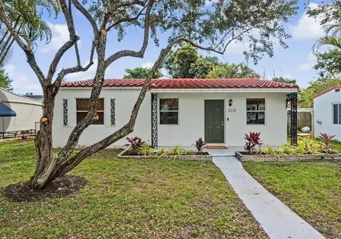 2530 Mckinley St, Hollywood, FL 33020