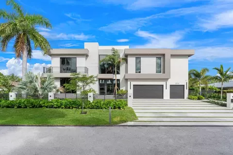 2717 NE 29th St, Fort Lauderdale, FL 33306