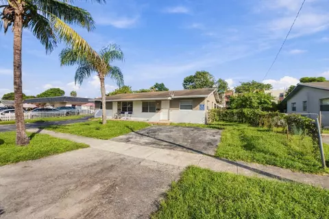 5401 5405 - 5405 17th Ct, Lauderhill, FL 33313