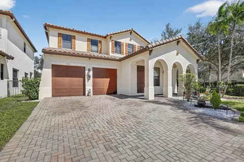 8541 NW 38th St, Pembroke Pines, FL 33024