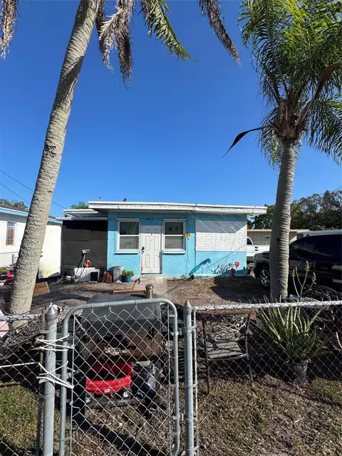 812 N 17th St, Fort Pierce, FL 34950
