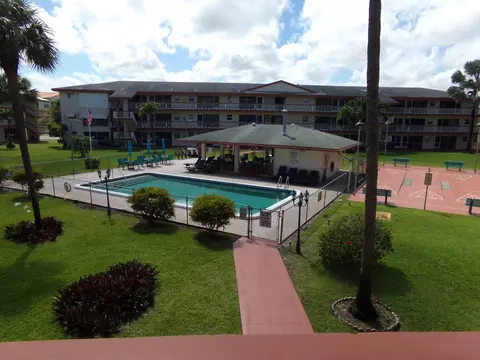 5300 Washington St #P234, Hollywood, FL 33021