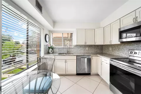 11205 Green Lake 204 Dr #204, Boynton Beach, FL 33437