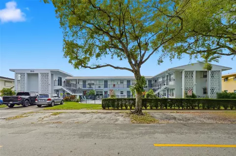 3510 Harrison St #10, Hollywood, FL 33021