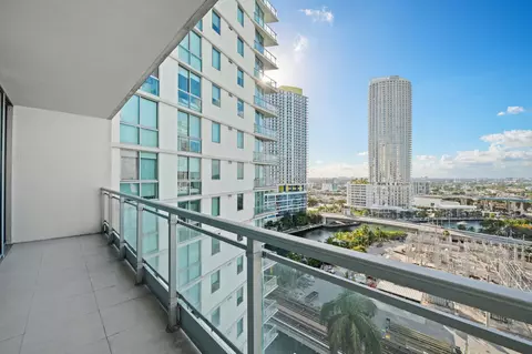 92 SW 3rd St #1807, Miami, FL 33130