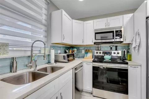 3100 NE 49th St #503, Fort Lauderdale, FL 33308