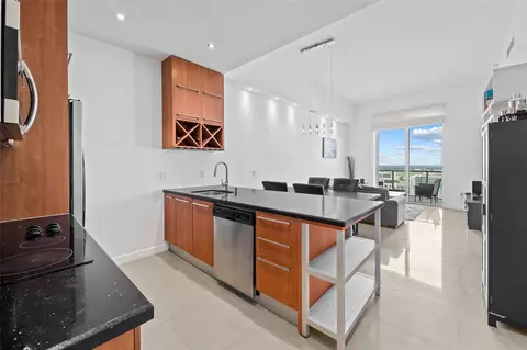 185 SW 7th St #4403, Miami, FL 33130