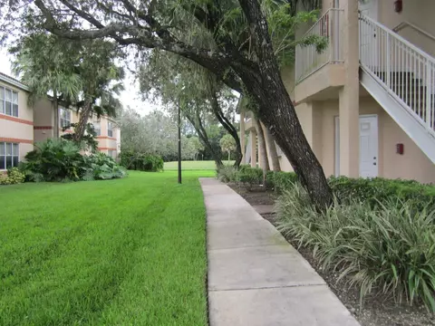 3310 N Pinewalk Dr N #1812, Margate, FL 33063