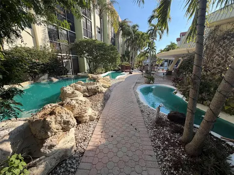 5300 NE 24th Ter #314C, Fort Lauderdale, FL 33308