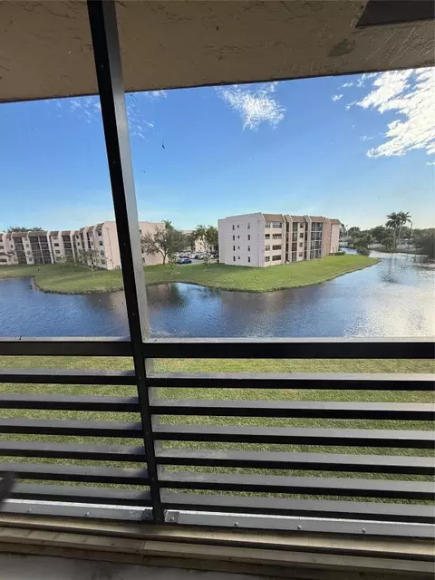 10442 Sunrise Lks #303, Sunrise, FL 33322