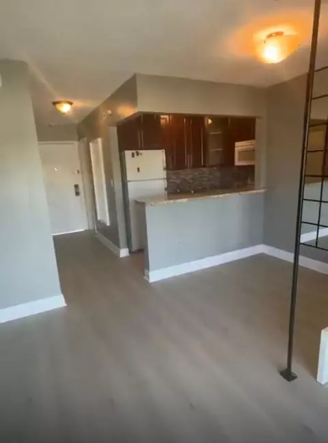 365 NE 125th St #305, North Miami, FL 33161