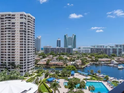 500 Three Islands Blvd #L15, Hallandale Beach, FL 33009
