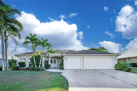 6944 NW Daffodil Ln, Port Saint Lucie, FL 34983